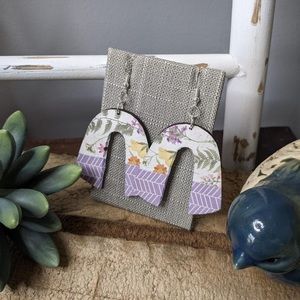 🌸🐝This Spring line is so much fun... here's the buzz🐝🌸